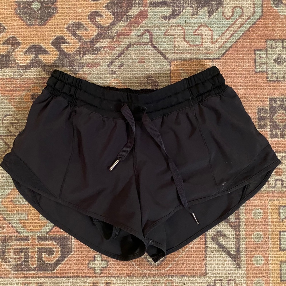 Lululemon Hotty Hot Short 2.5”